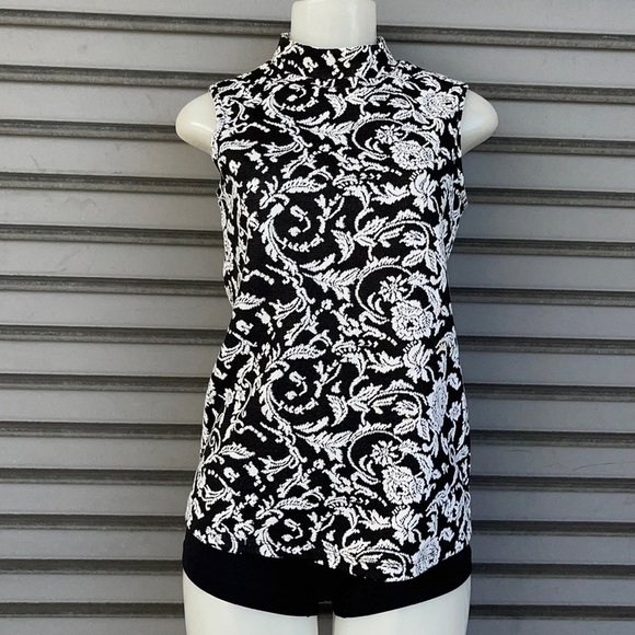 PerSeption Concept Women’s Sleeveless Black/White Embroidered Pattern Top Size S - Picture 2 of 7